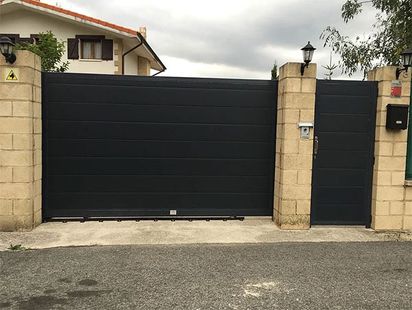 AMM Puertas Y Servicios puerta metálica corredera