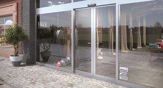 AMM Puertas Y Servicios puerta de tienda