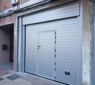 AMM Puertas Y Servicios puerta y calle