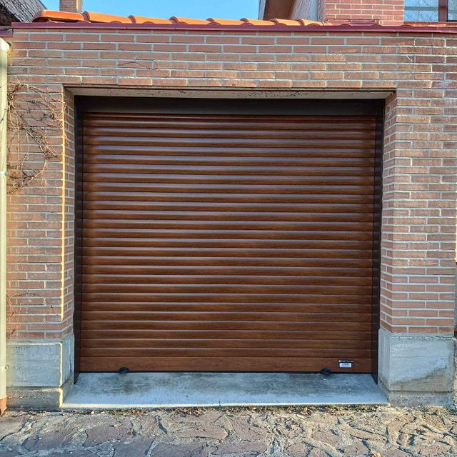 puerta de aluminio