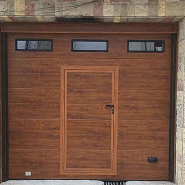 AMM Puertas Y Servicios puerta pequeña