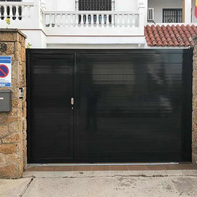 puerta corredera negra