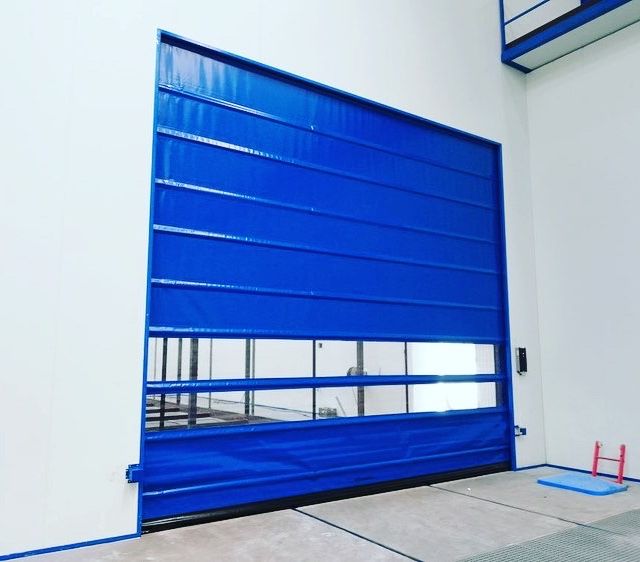 AMM Puertas Y Servicios puerta industrial grande azul