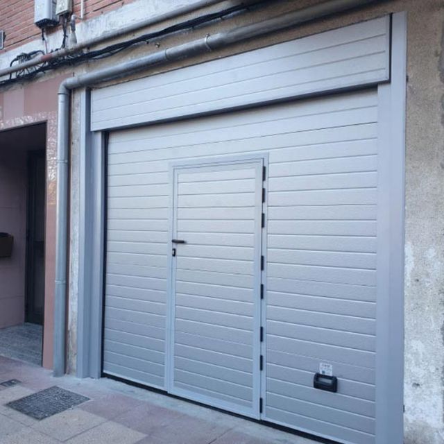 AMM Puertas Y Servicios puerta y calle
